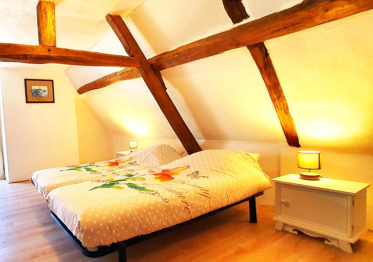 La Rhue Gites - JacuzziJumilhac-le-Grand エクステリア 写真